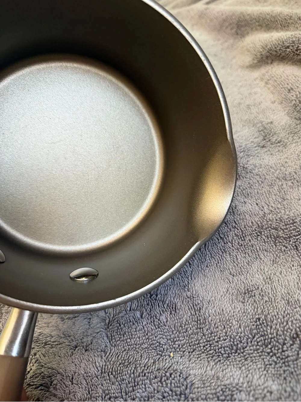 Anolon Advanced 1-Quart Hard-Anodized Saucepan / Pot